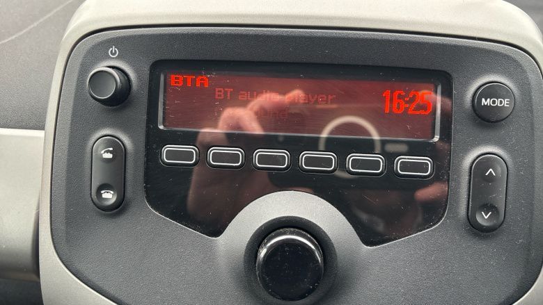 Toyota Aygo 1.0 VVT-i X-Play 5dr Petrol Hatchback